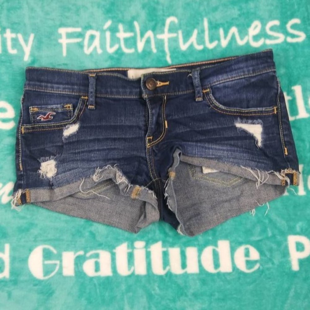 Hollister Booty Shorts Size 1 W25